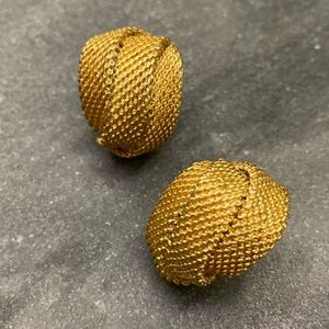 Vintage Gold Clip On Earrings